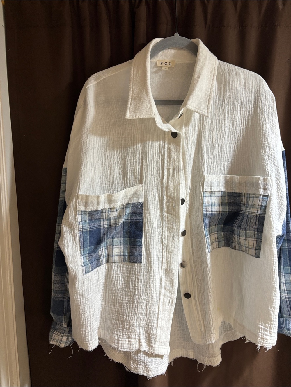 POL White Button-Down Shirt with Blue Plaid Pocket & Sleeve Details